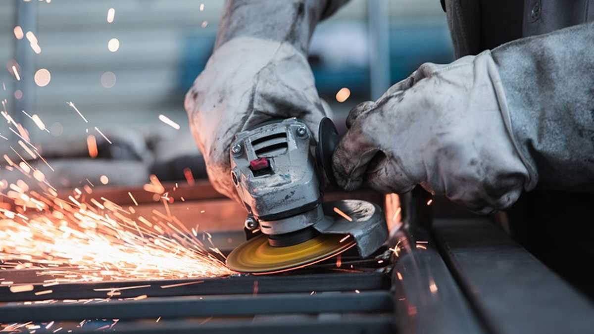 औद्योगिक उत्पादन वृद्धि जनवरी में बढ़कर 5.2 प्रतिशत